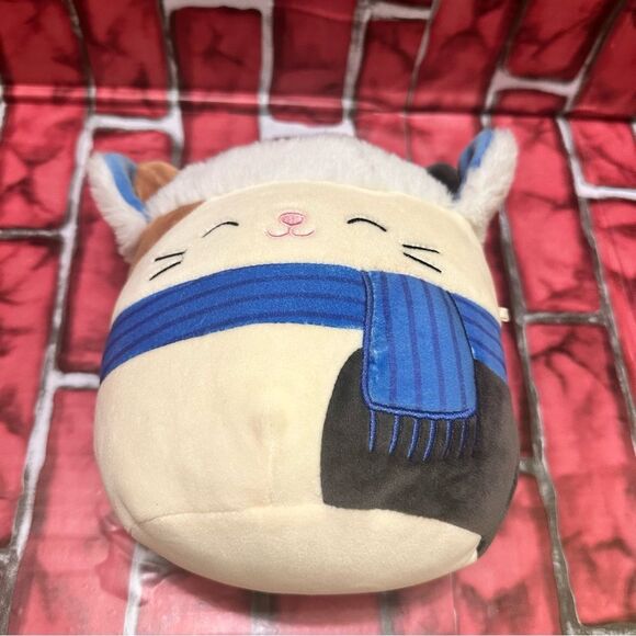 Squishmallows Winter Cam The Cat in Trapper Hat plush toy - Picture 5 of 8